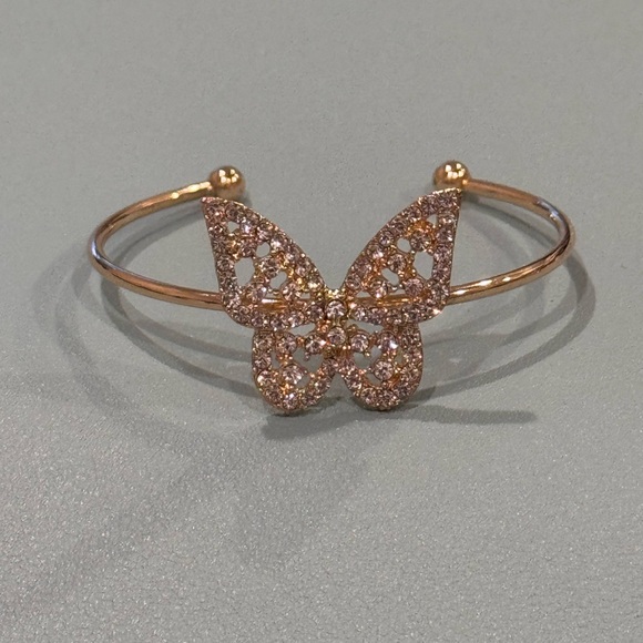 NWOT Fashion Jewelry Clear Crystal Butterfly Open Cuff Bracelet - Picture 1 of 9